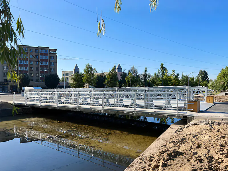 Projekt transportu miejskiego w autonomicznym okręgu Qapqal Xibe w Xinjiangu